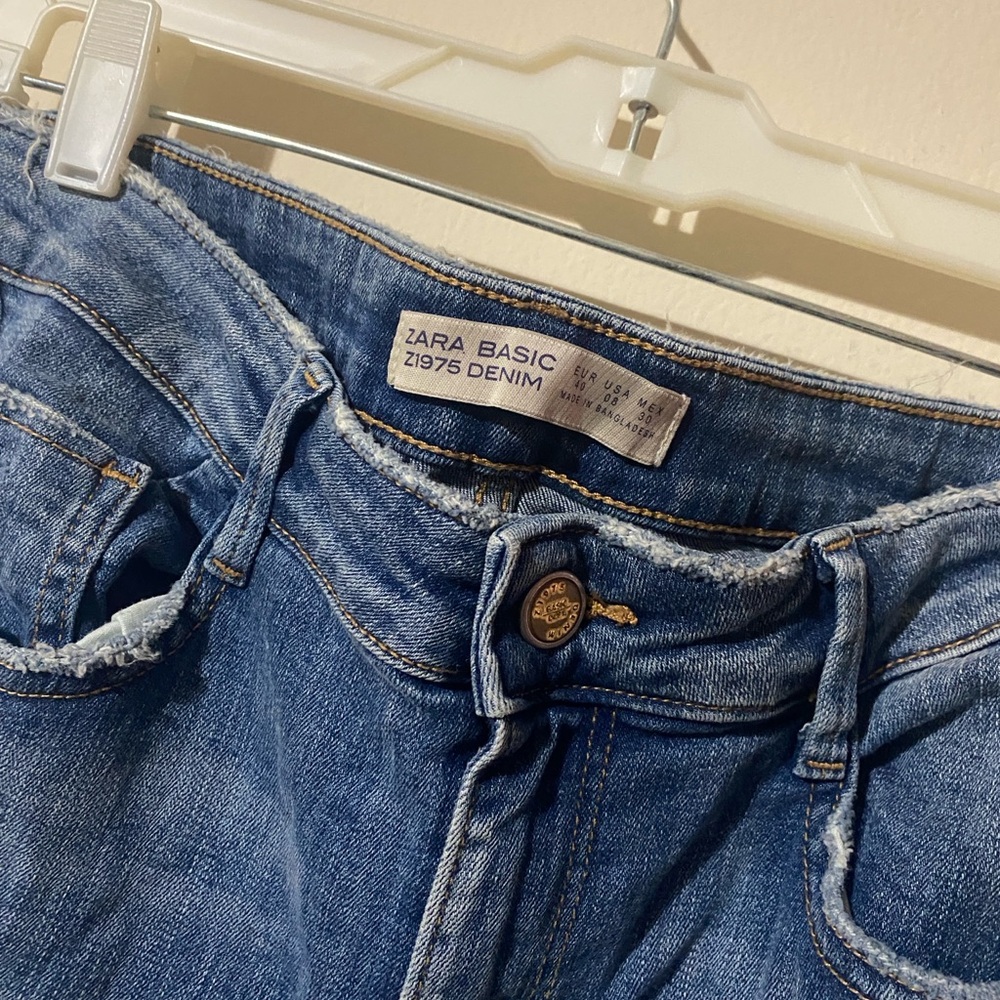 Zara Z1975 Basic Denim - size 8 - Mild Distressing